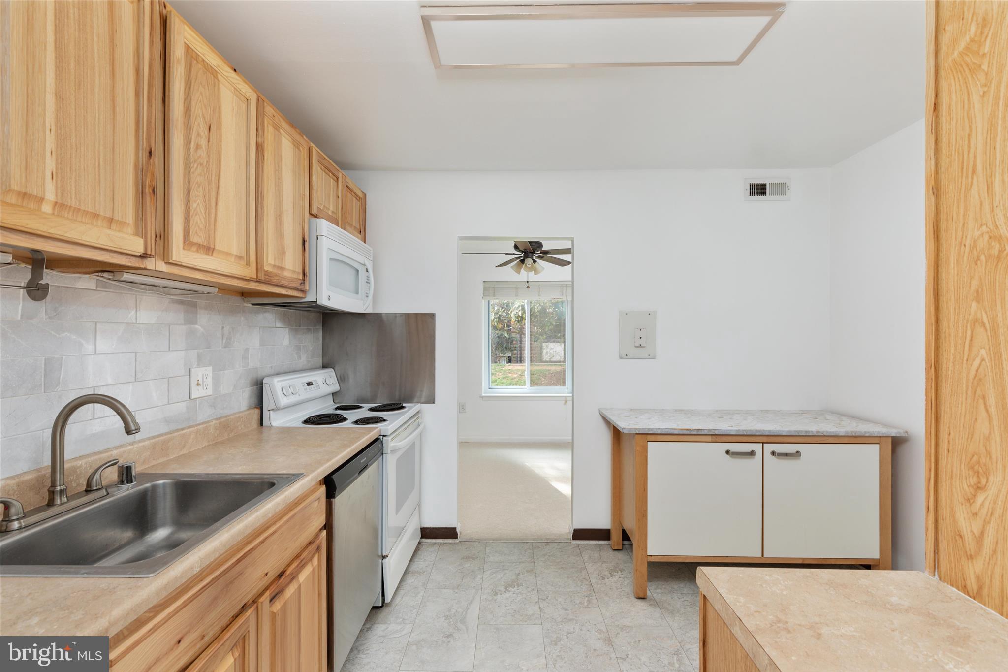 HAWTHORNE VILLAGE - Residential