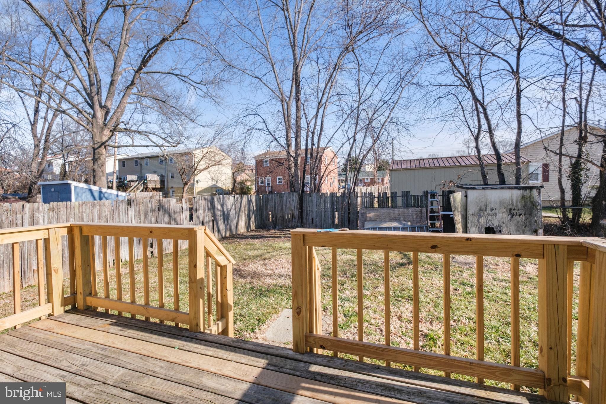 ROYAL VILLAGE - Residential