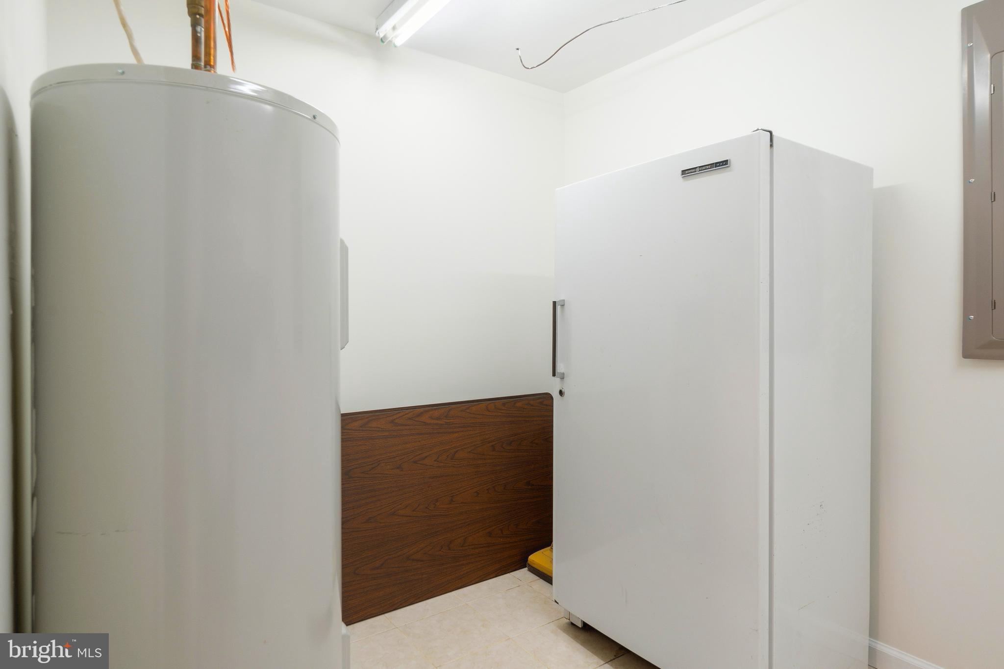 PINECREST - Residential