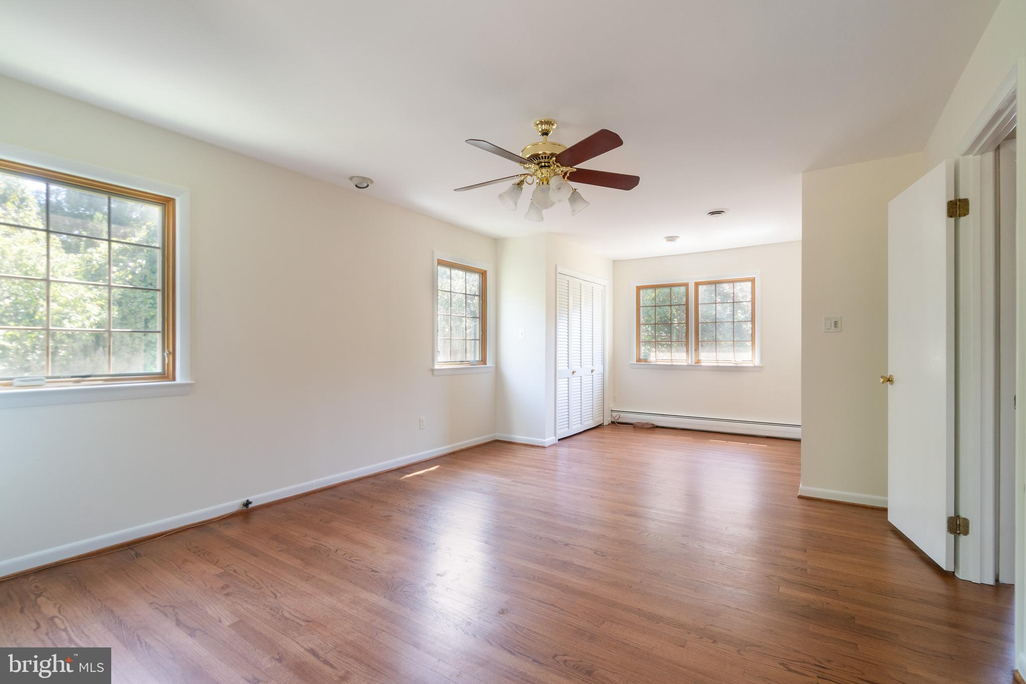 PINECREST - Residential