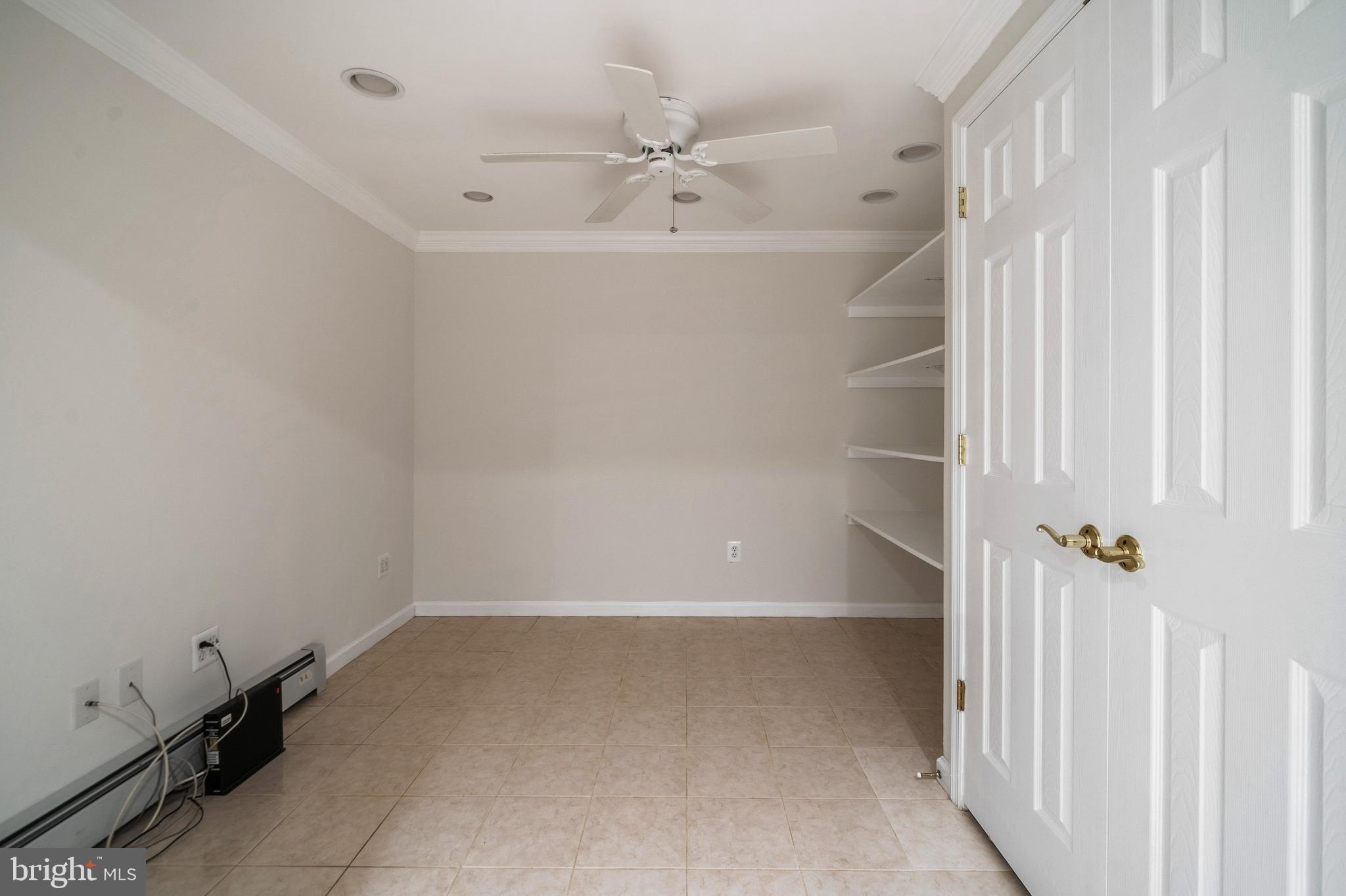 PINECREST - Residential