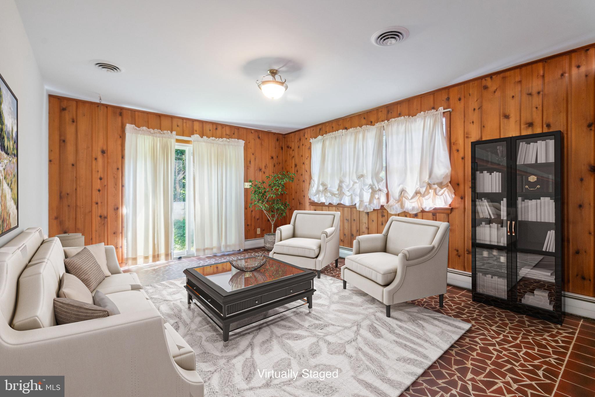 PINECREST - Residential