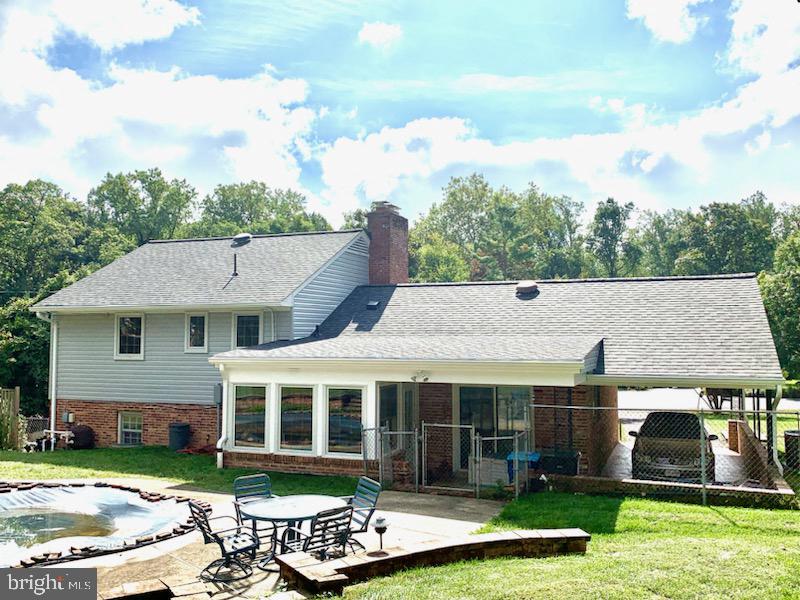 PINECREST - Residential