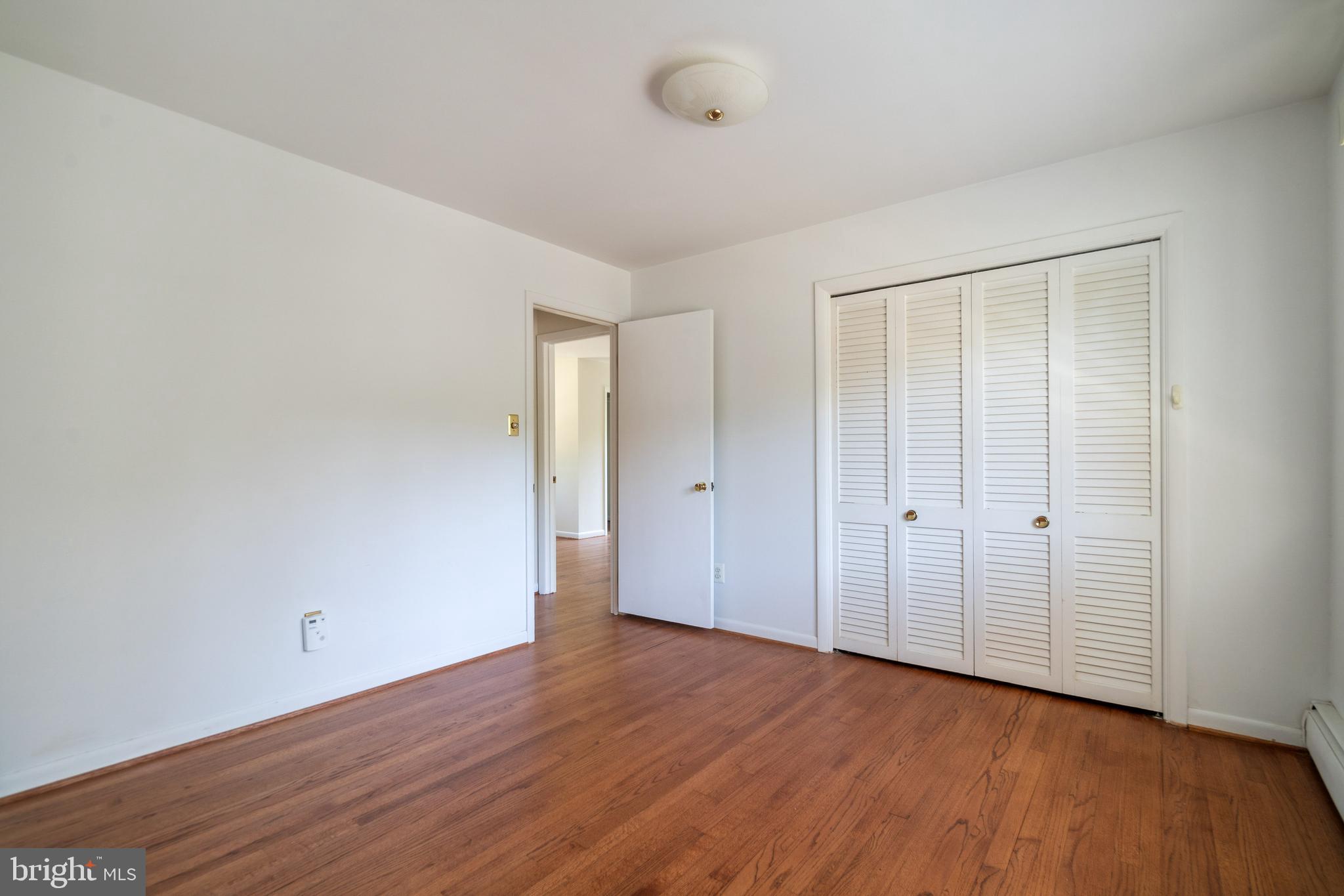 PINECREST - Residential