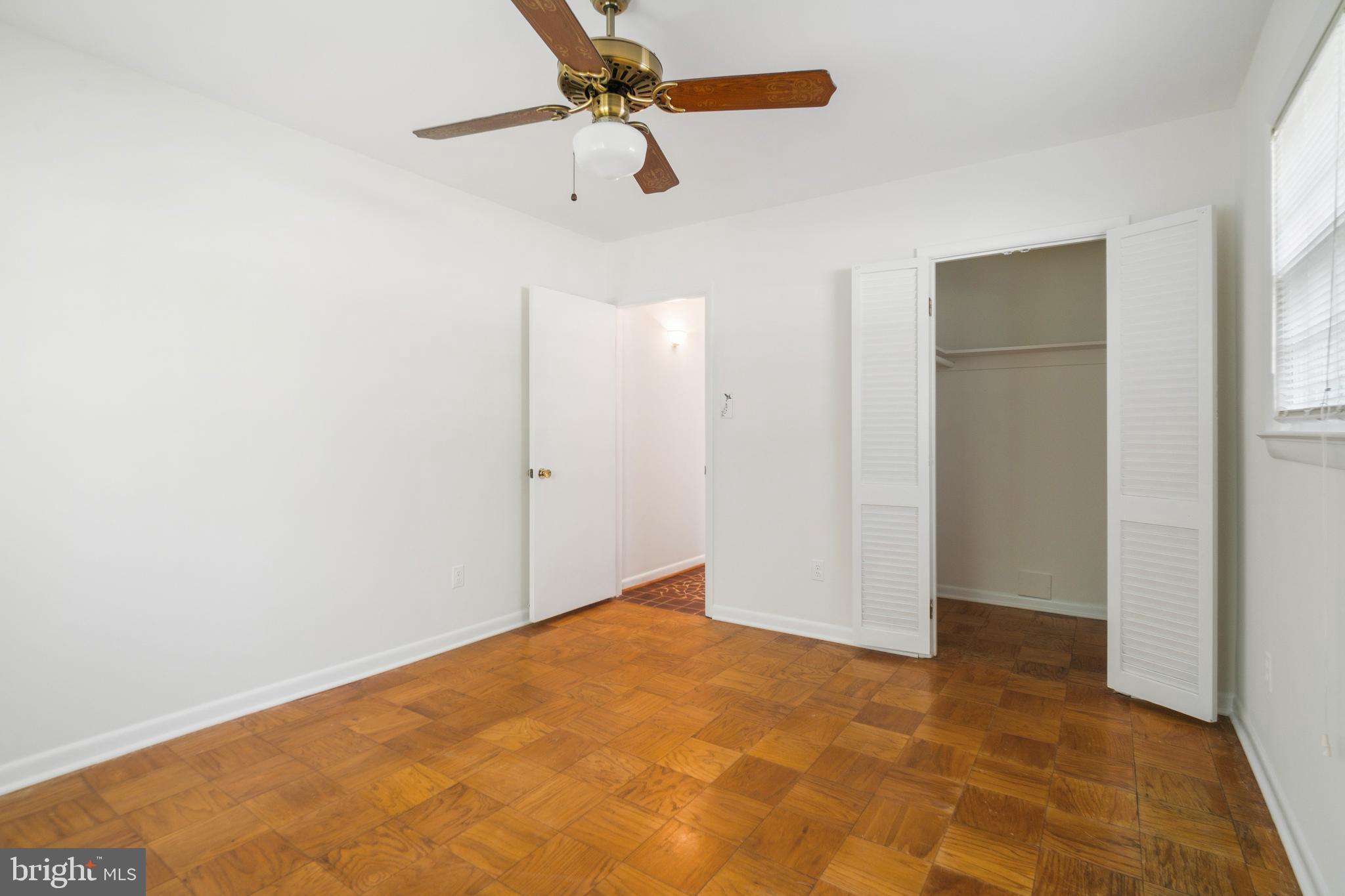 PINECREST - Residential