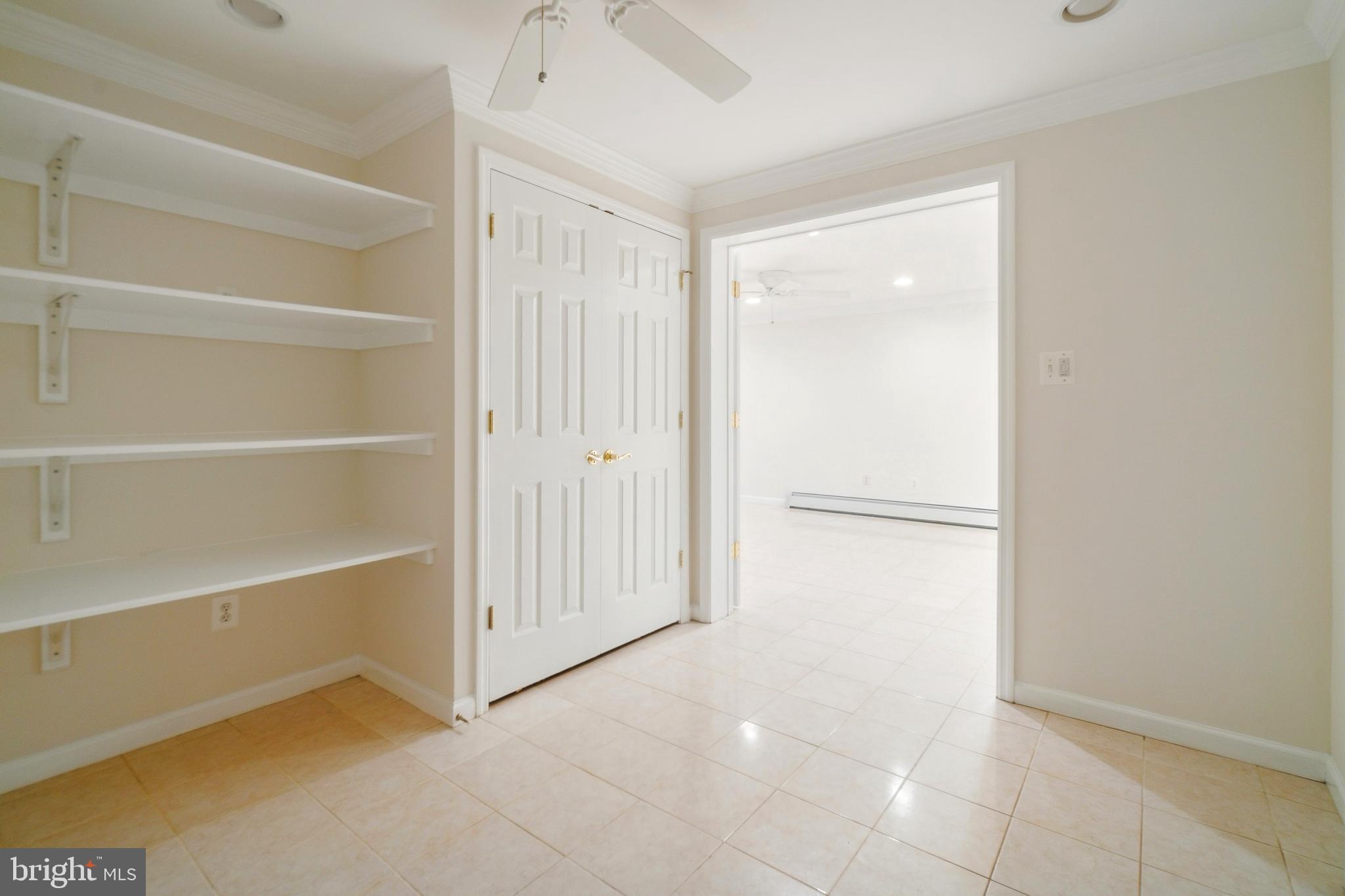 PINECREST - Residential