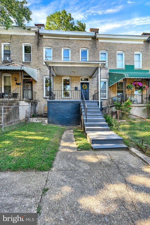 Photo of 2828 Boarman Avenue, BALTIMORE, MD 21215 (MLS # MDBA2232024)