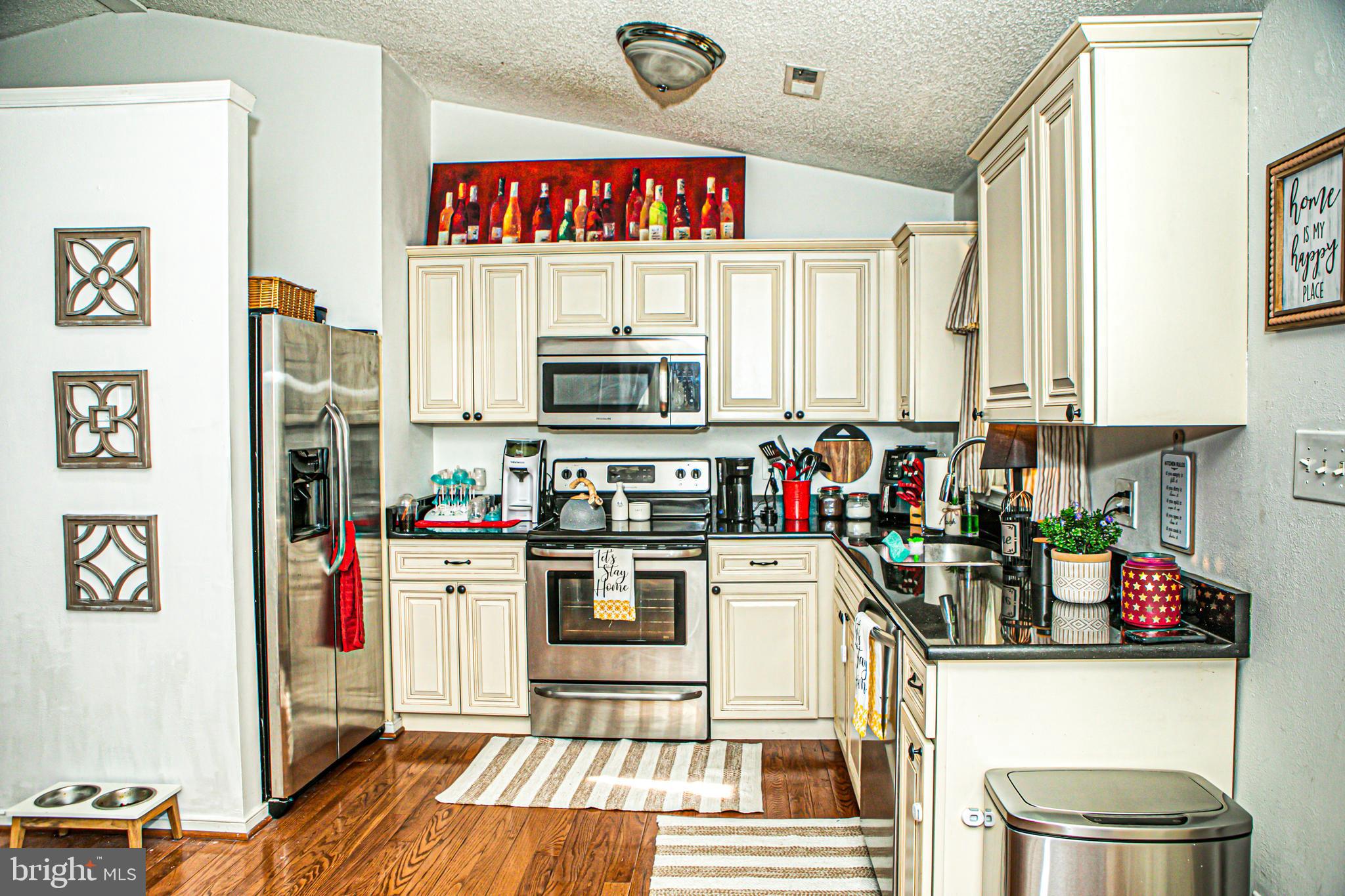 CAROLINE PINES - Residential