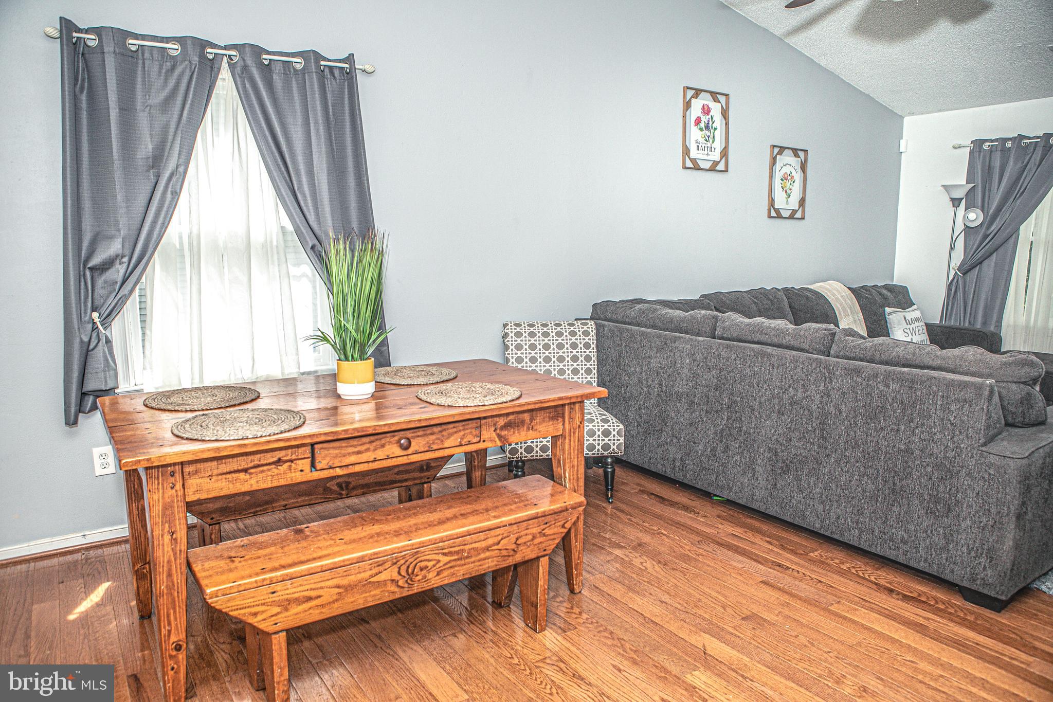 CAROLINE PINES - Residential