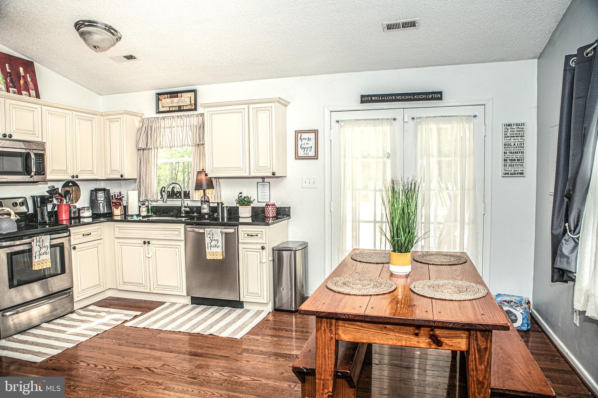 CAROLINE PINES - Residential