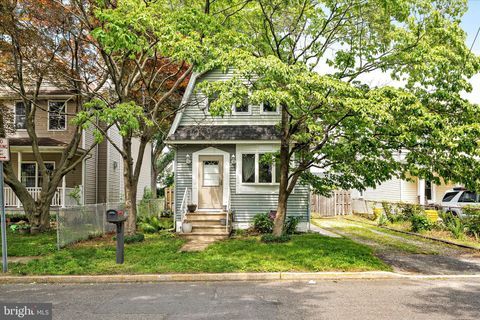 32 VICTORIA AVENUE HAMILTON NJ 08610