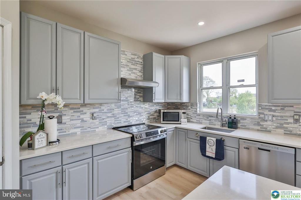 HEATHERFIELD - Residential