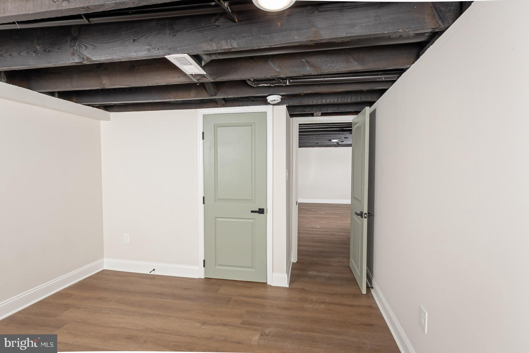 GLEN OAKS - Residential