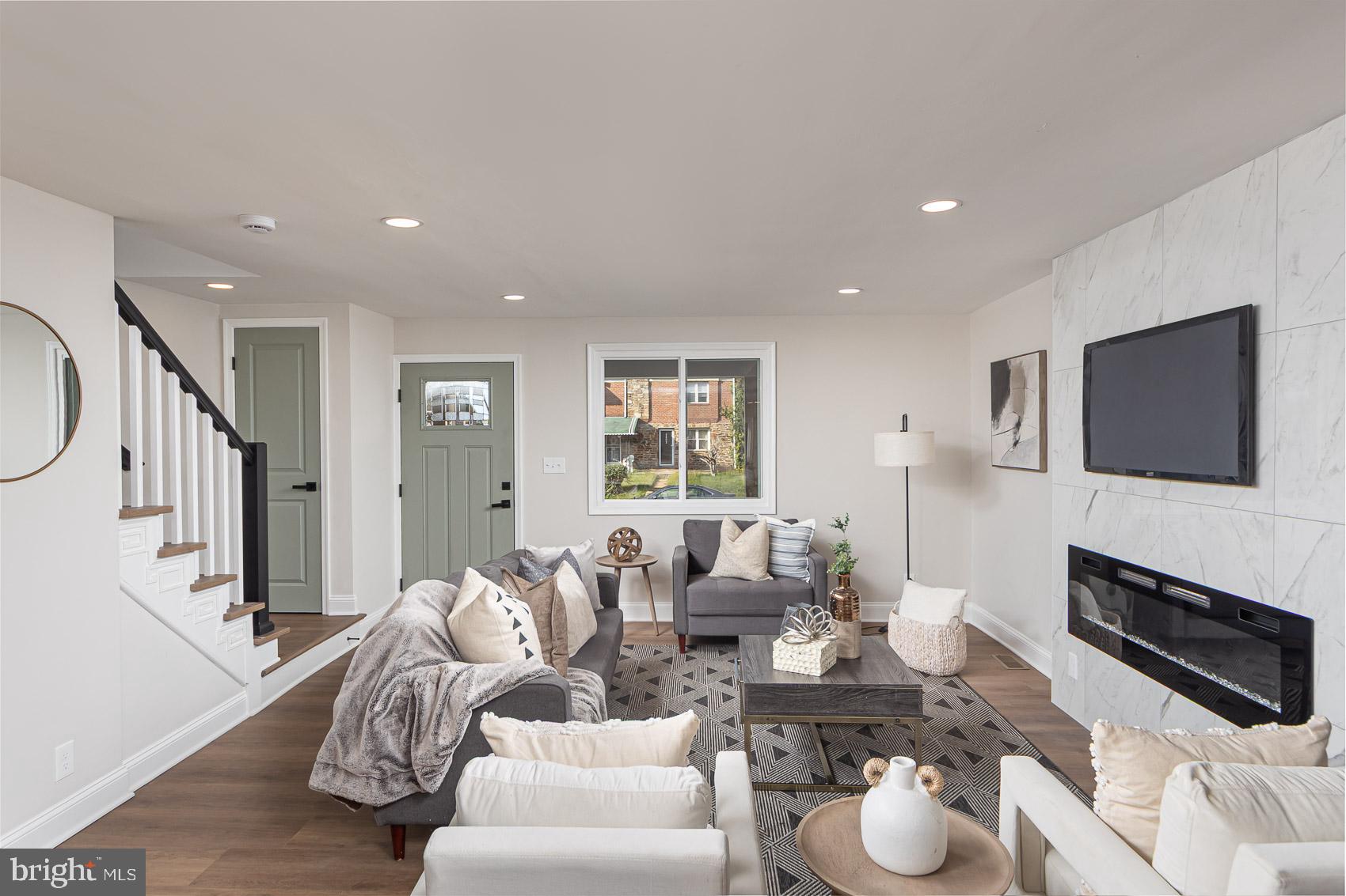 GLEN OAKS - Residential