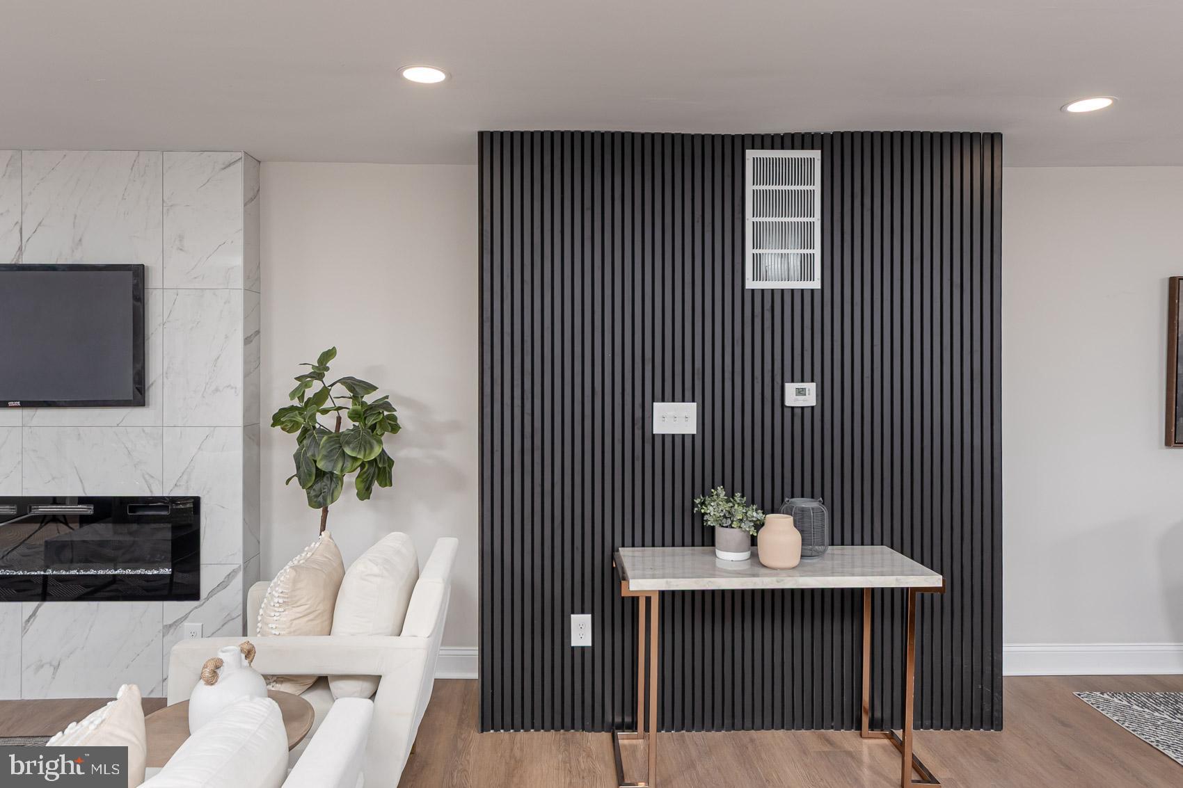 GLEN OAKS - Residential