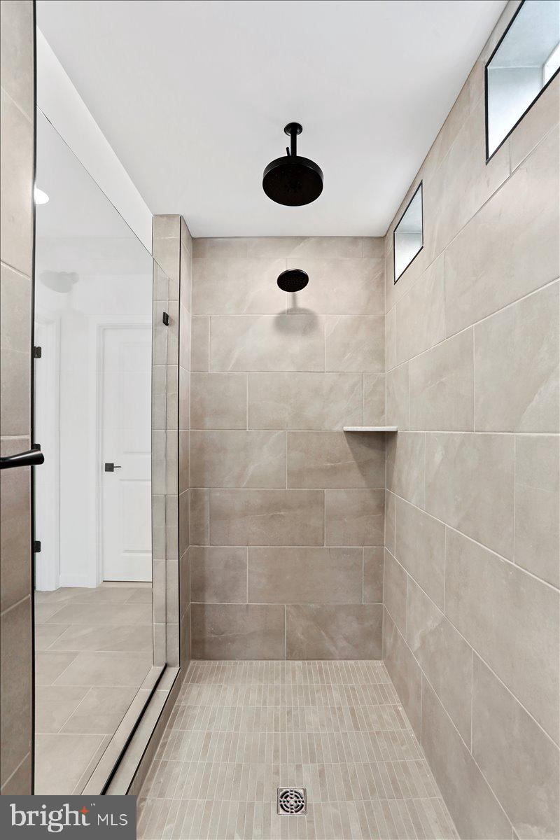 PARADISE HEIGHTS - Residential