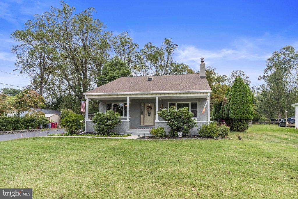 Photo of 471 5th Street, PHOENIXVILLE, PA 19460 (MLS # PAMC2154714)