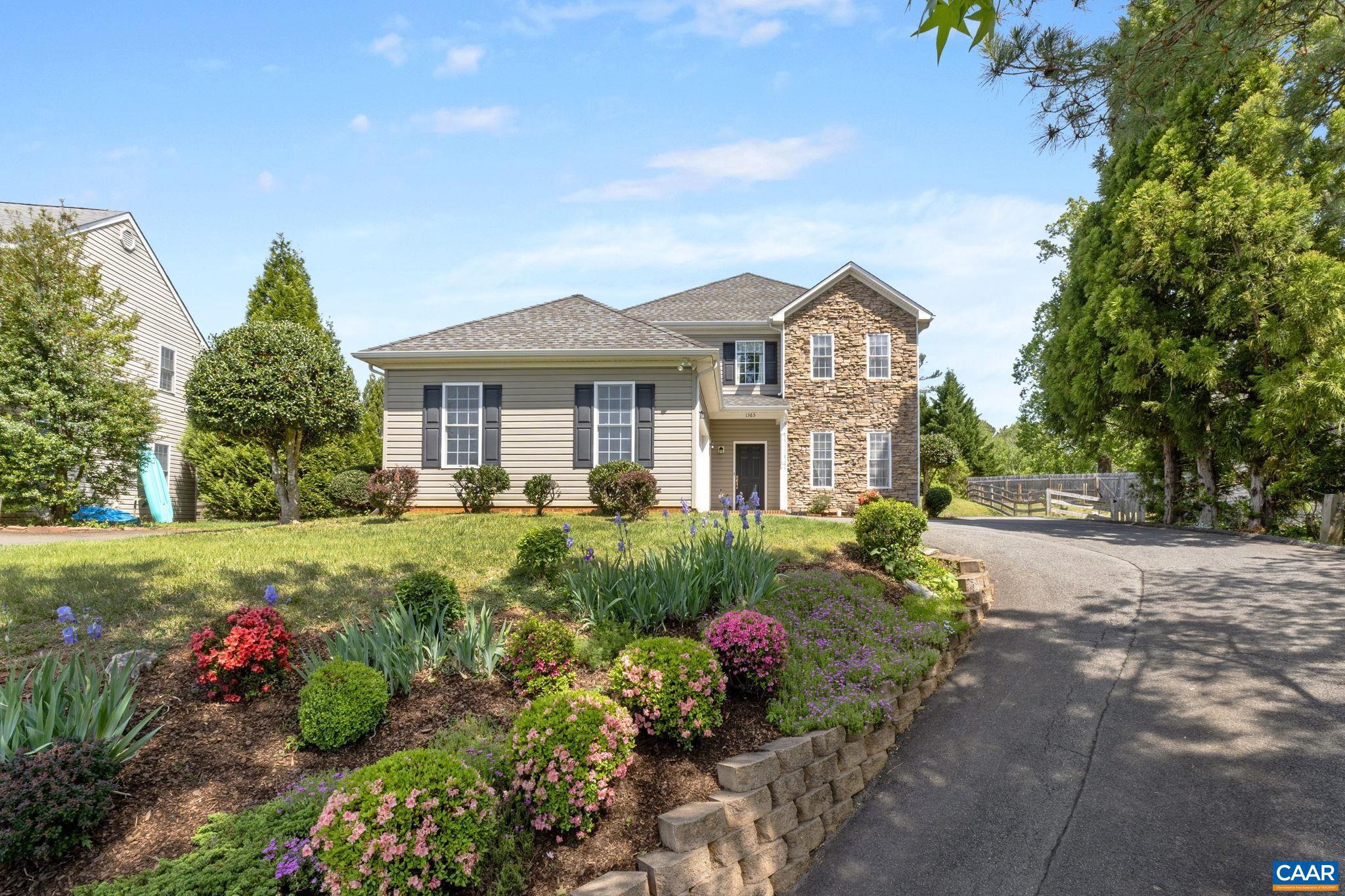 1365 AMBER RIDGE RD