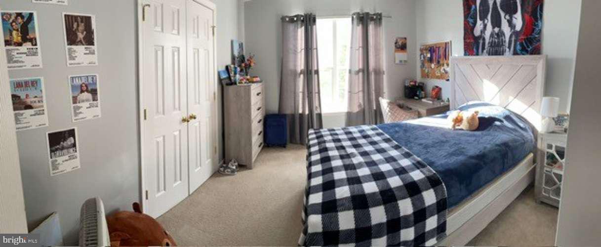 SENECA CROSSING - Residential