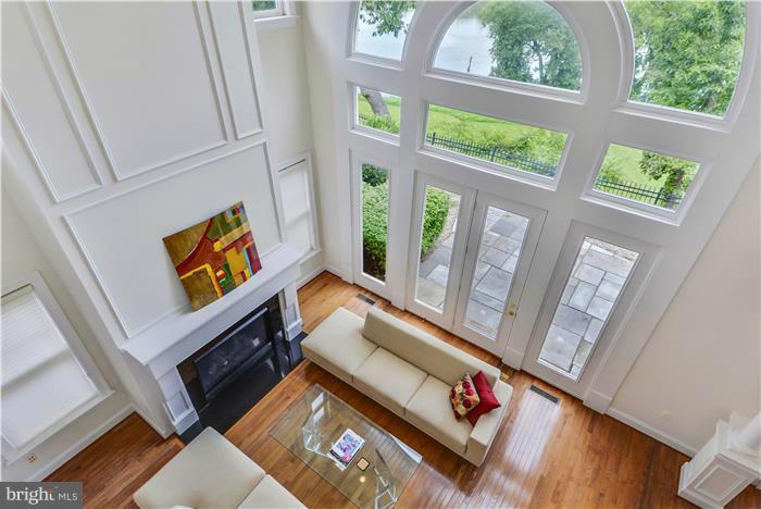 RIVER CREEK - Residential