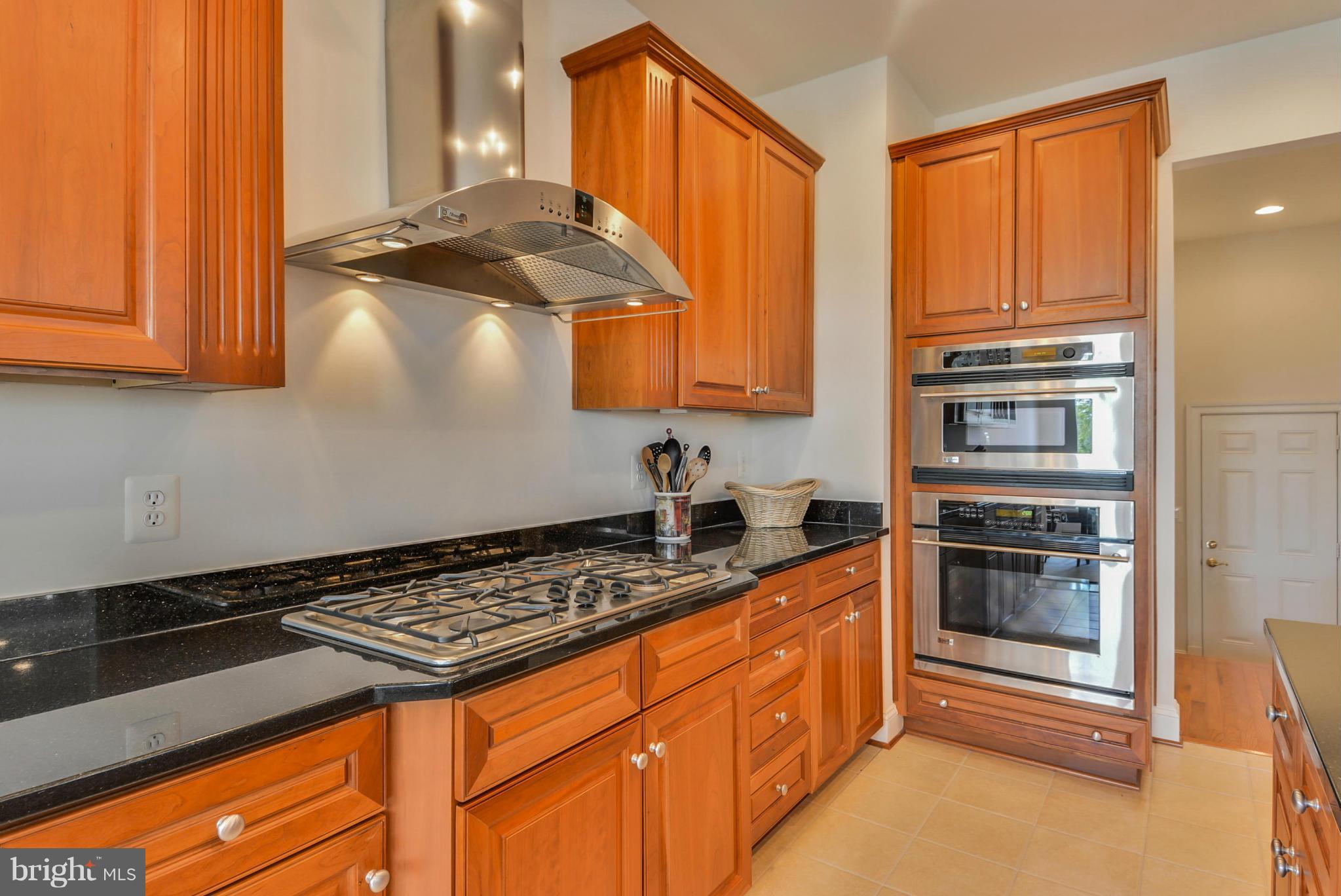 RIVER CREEK - Residential