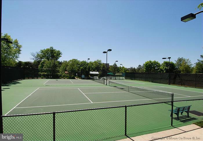 RIVER CREEK - Residential