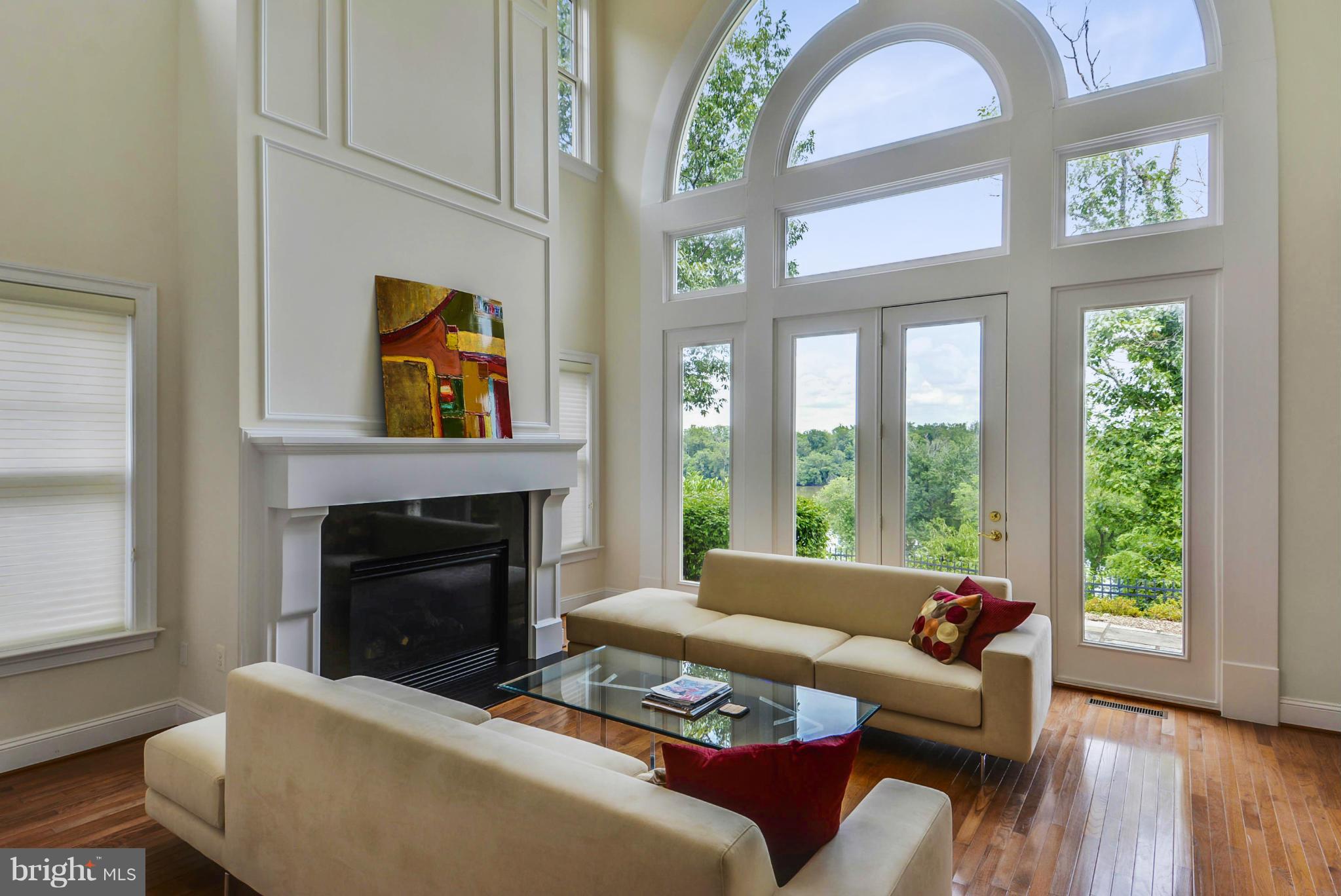 RIVER CREEK - Residential