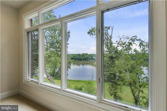 RIVER CREEK - Residential