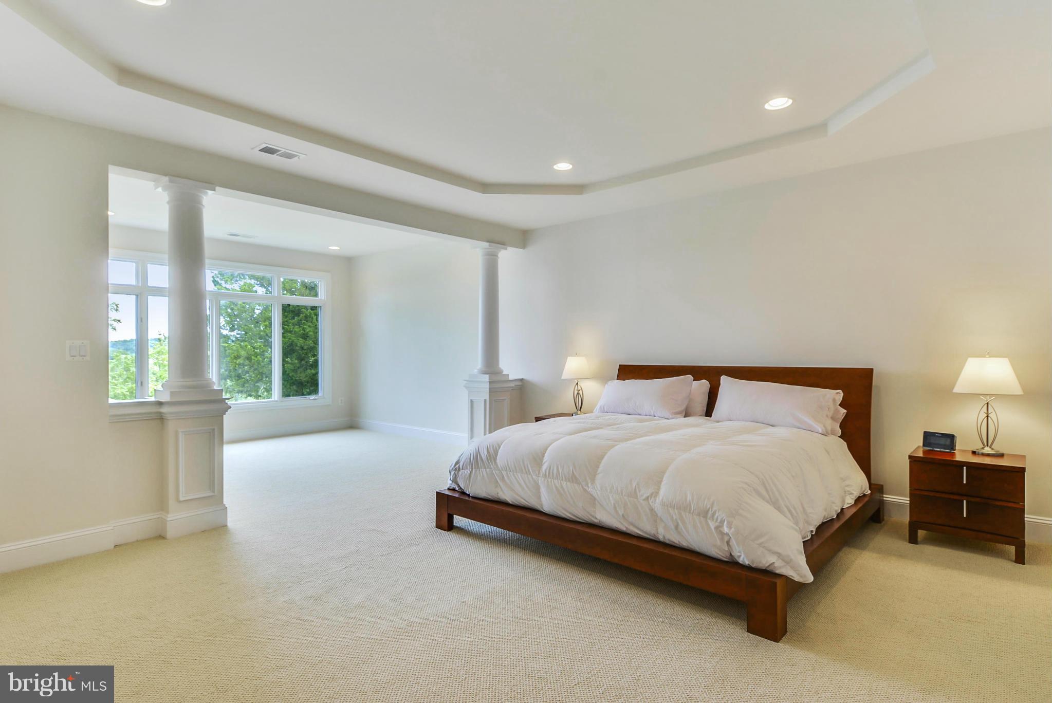 RIVER CREEK - Residential