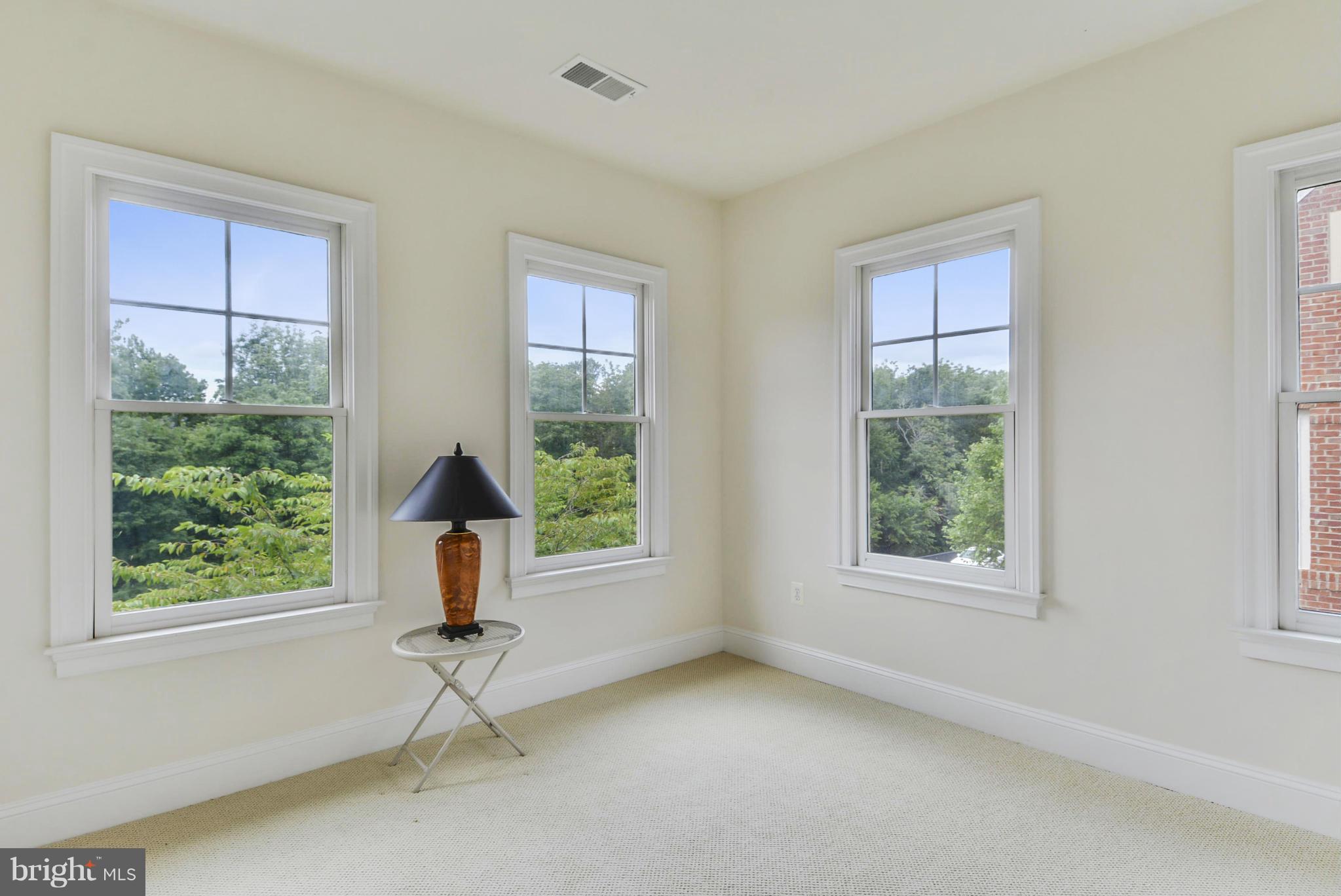 RIVER CREEK - Residential