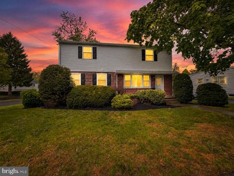 Homes For Sale - 348 Northwood Avenue<br/> Montgomery County, ELKINS PARK, PA 19027