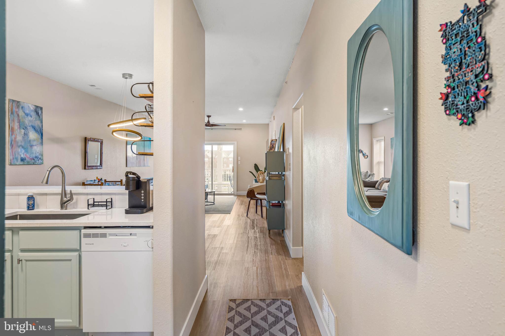 33156 N VILLAGE LOOP 4302