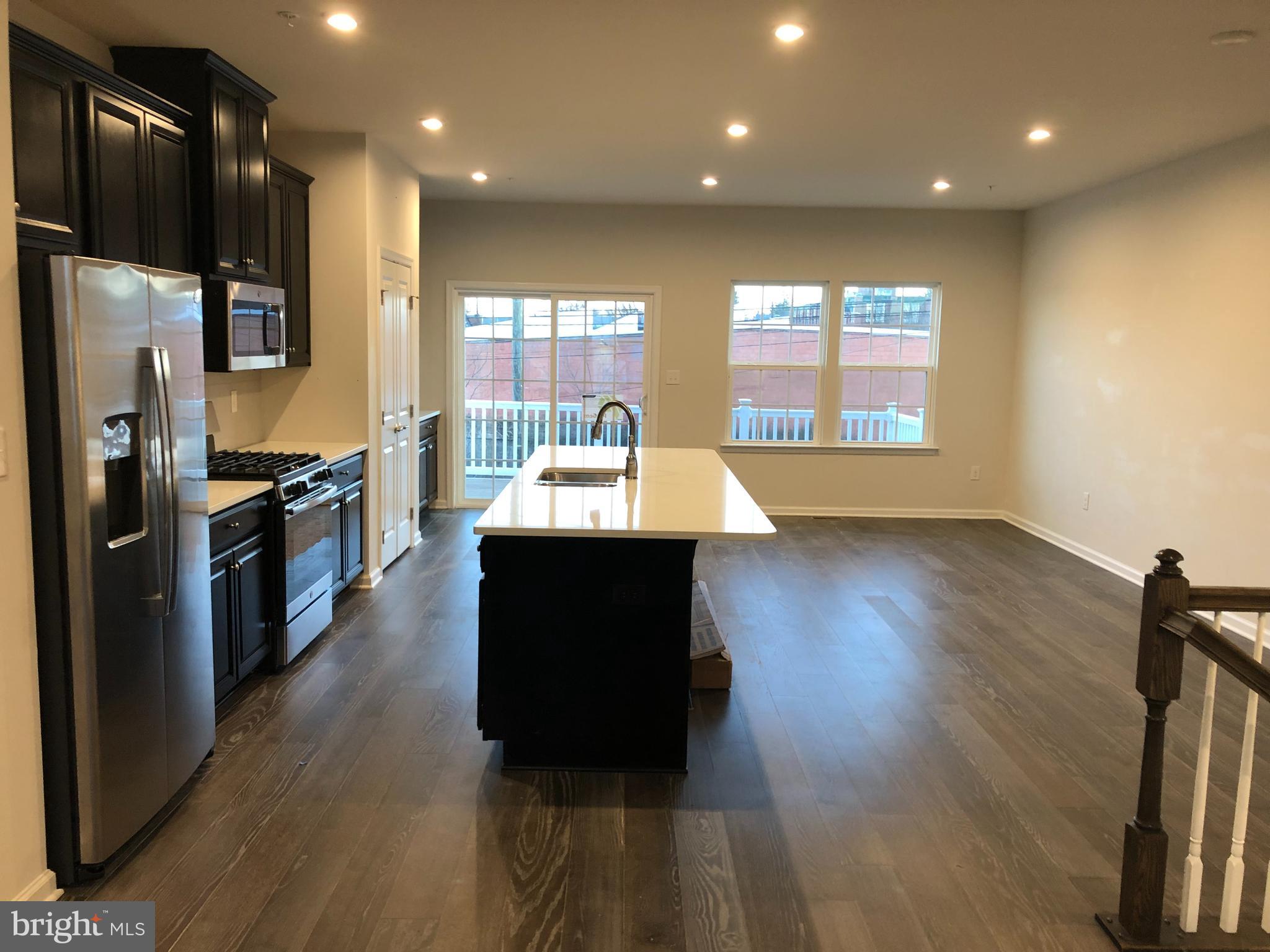 ANDALE GREEN - Residential Lease