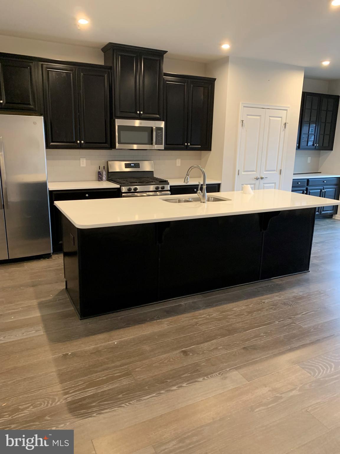 ANDALE GREEN - Residential Lease