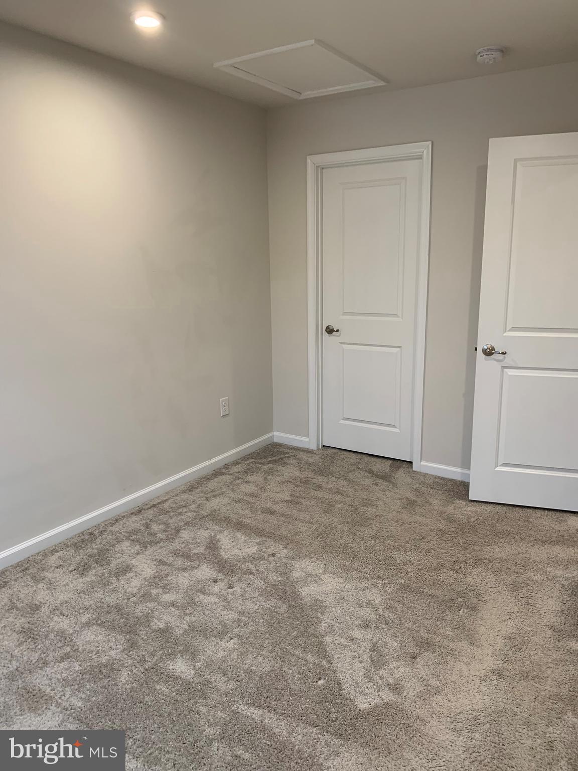 ANDALE GREEN - Residential Lease