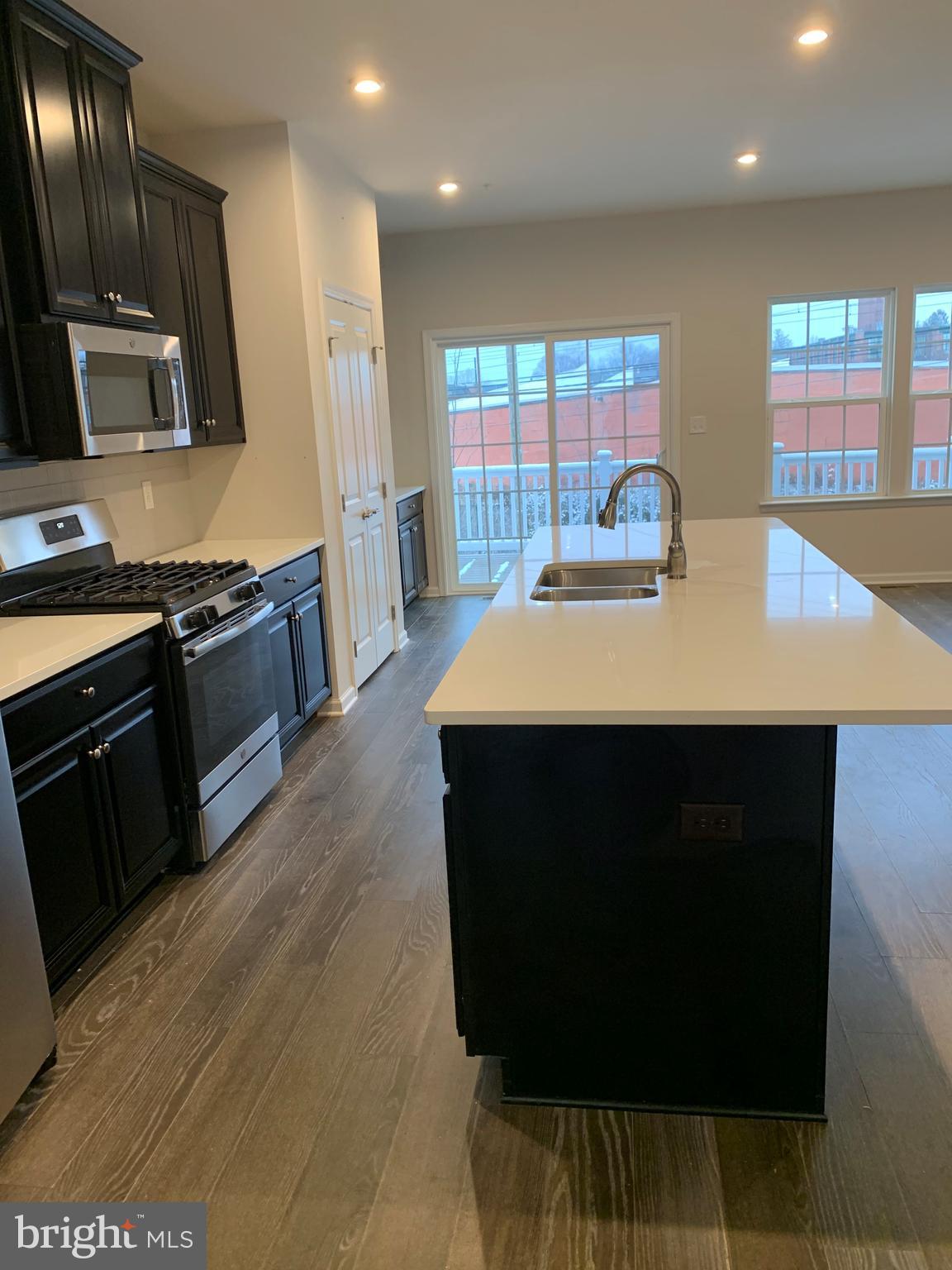 ANDALE GREEN - Residential Lease