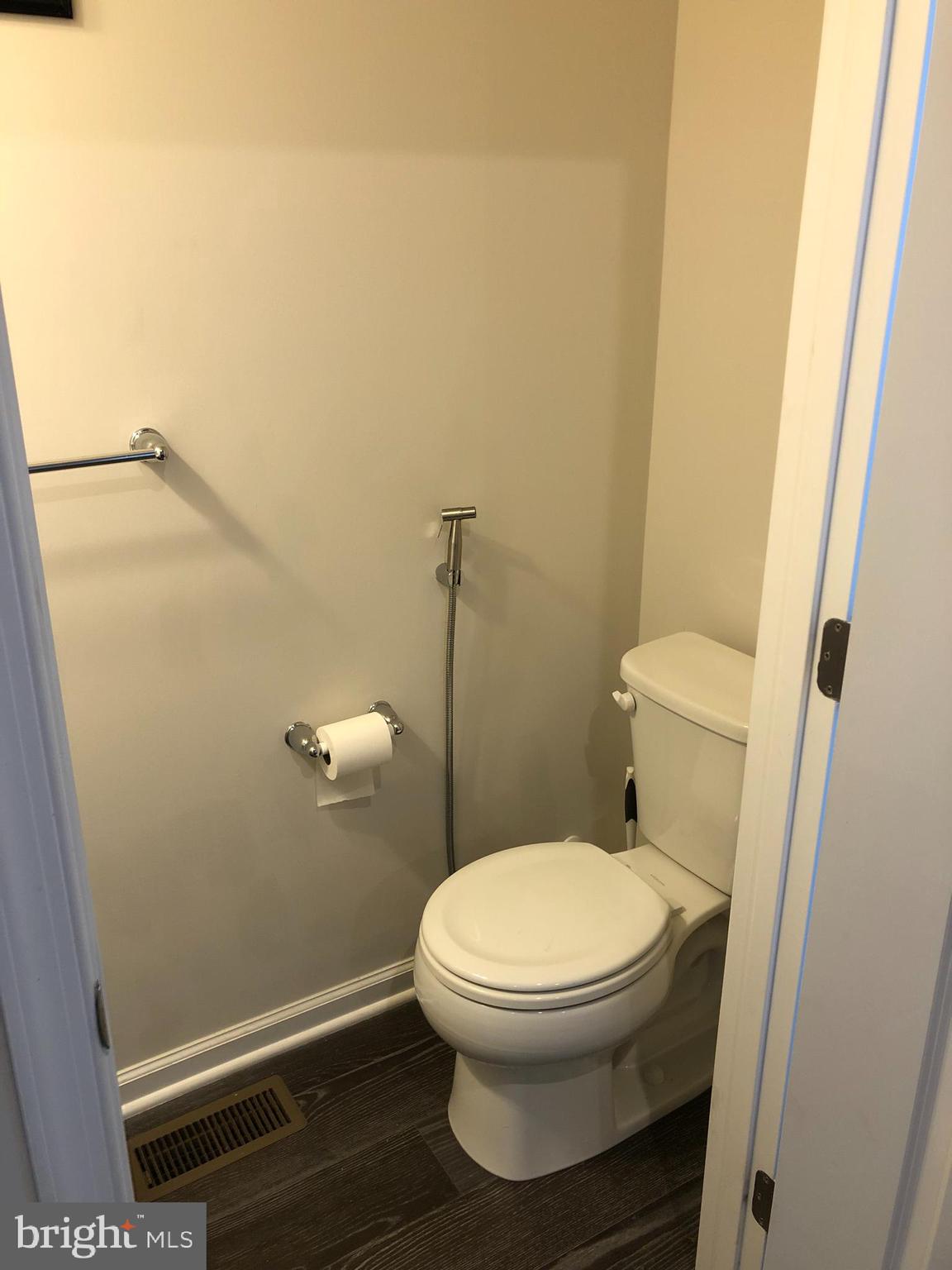 ANDALE GREEN - Residential Lease