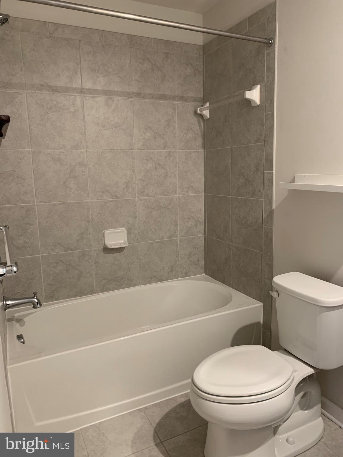 ANDALE GREEN - Residential Lease