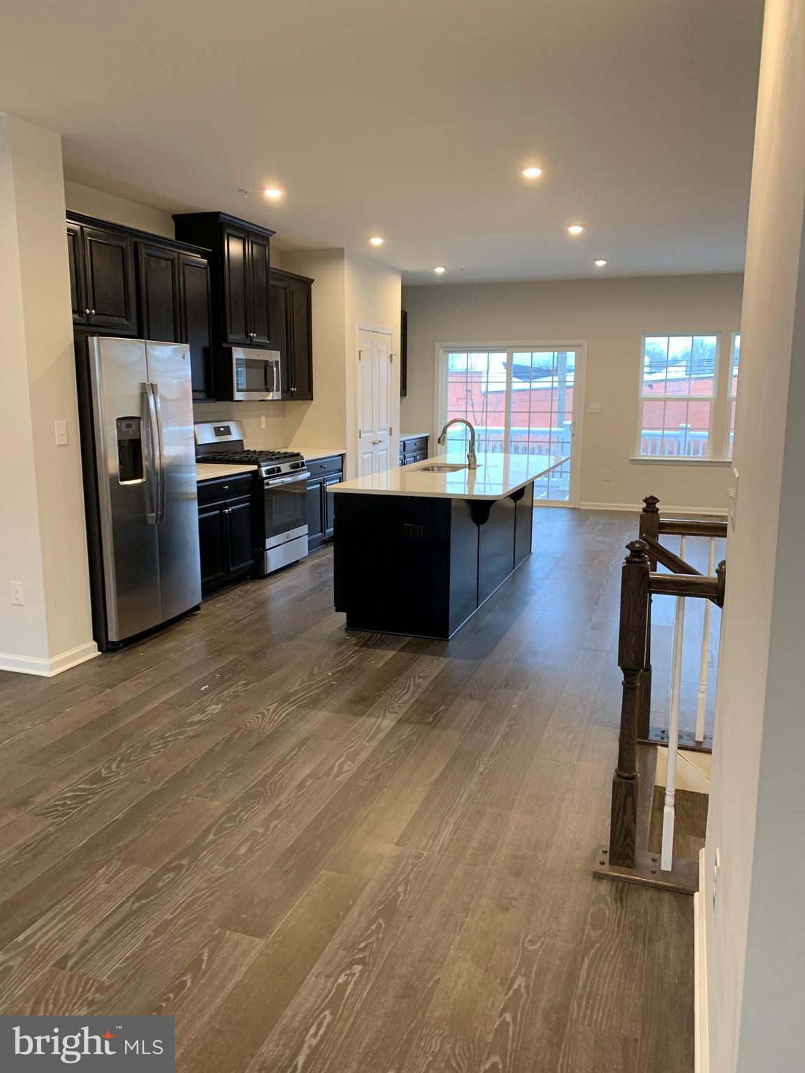 ANDALE GREEN - Residential Lease