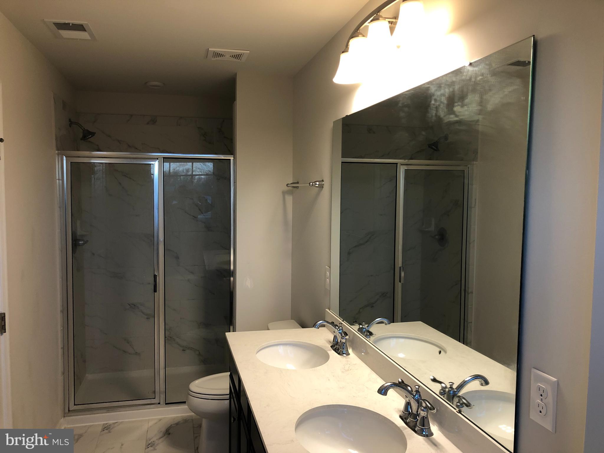 ANDALE GREEN - Residential Lease