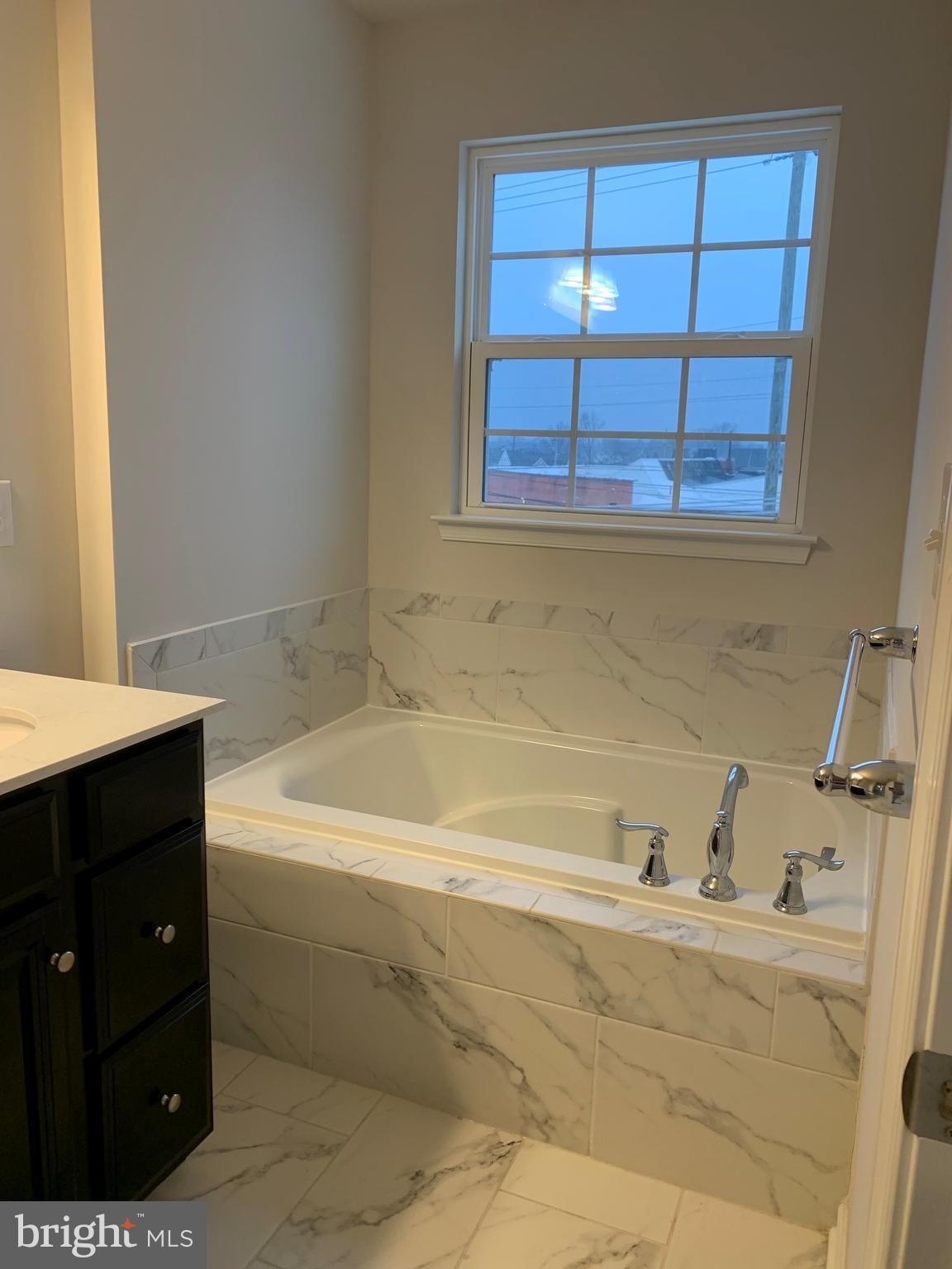 ANDALE GREEN - Residential Lease