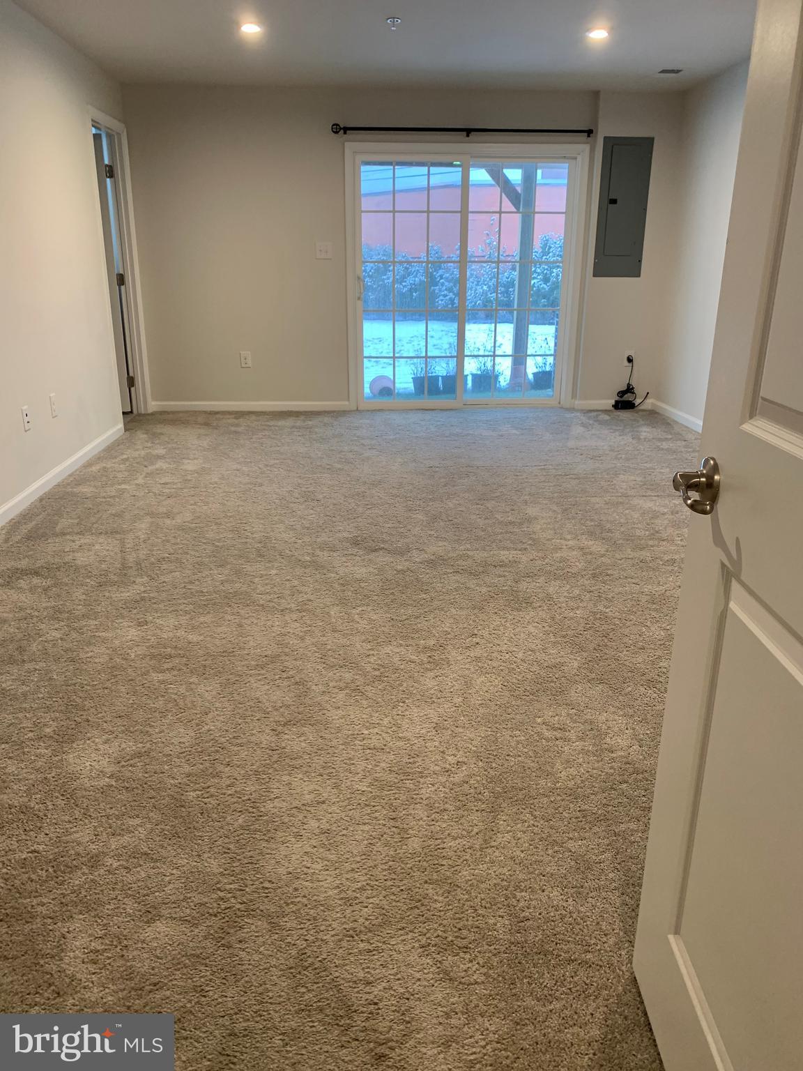 ANDALE GREEN - Residential Lease