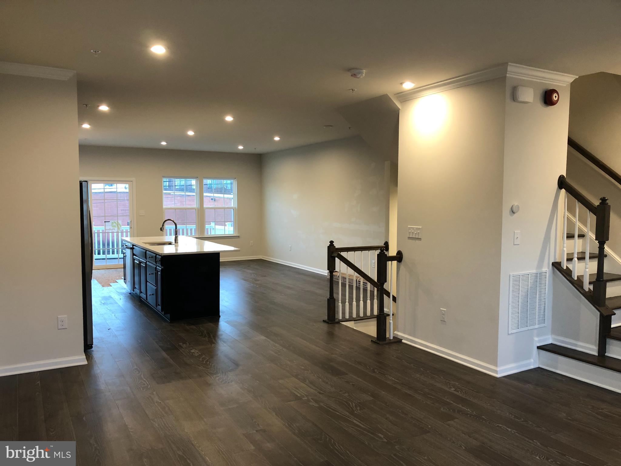 ANDALE GREEN - Residential Lease