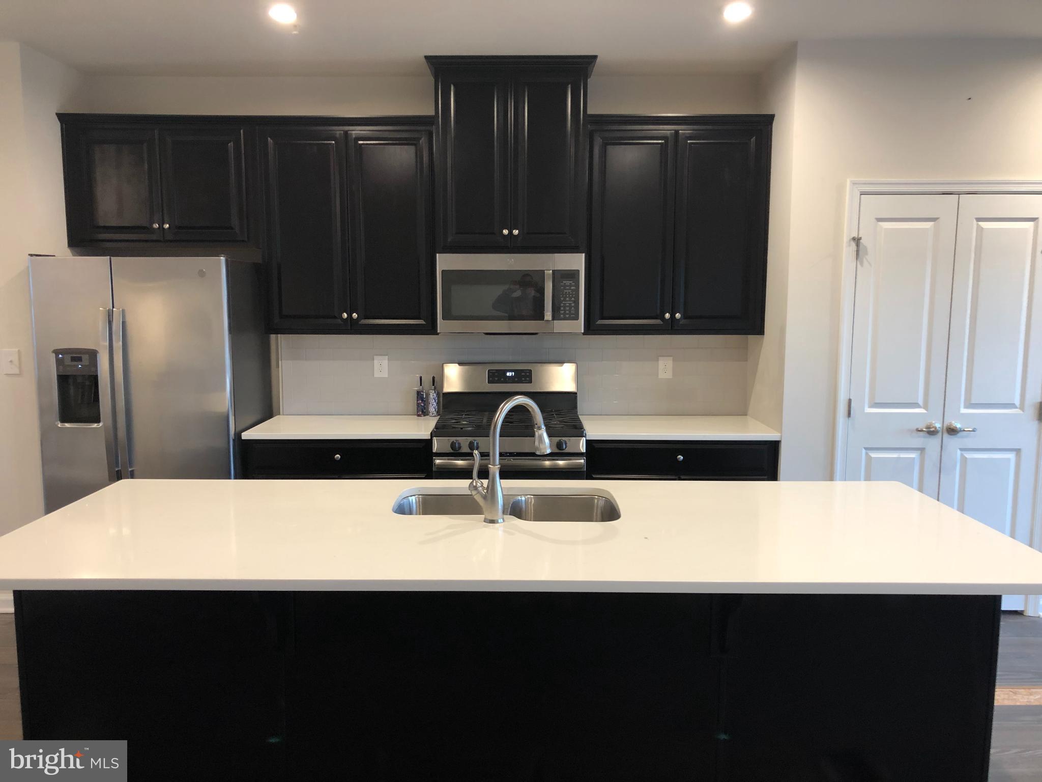 ANDALE GREEN - Residential Lease