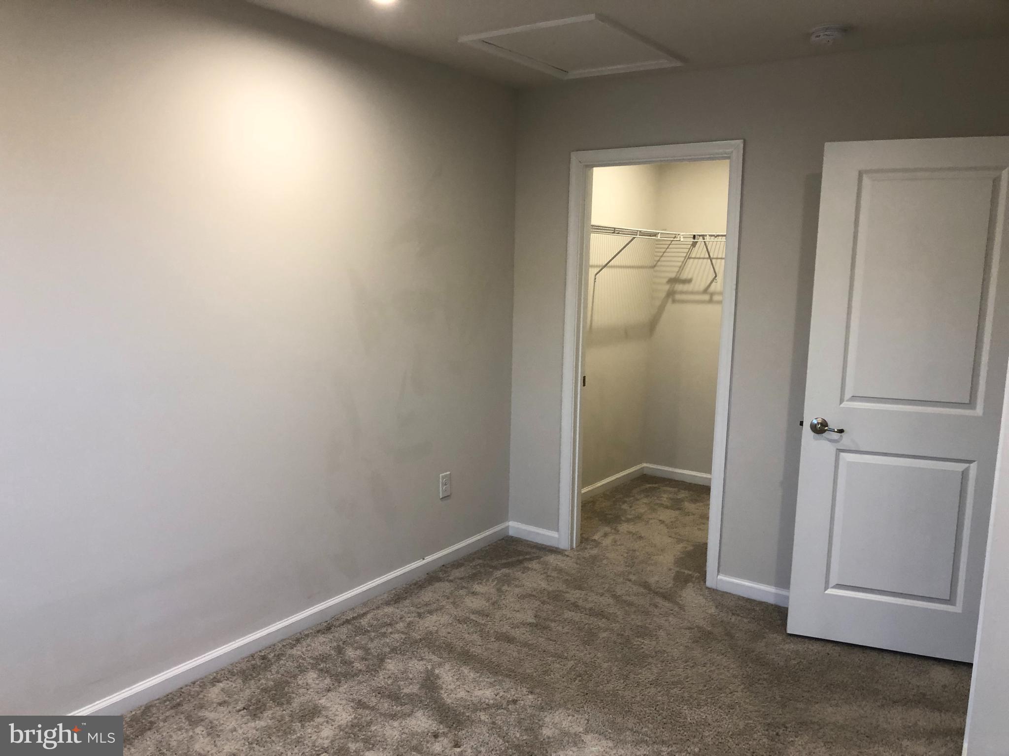 ANDALE GREEN - Residential Lease