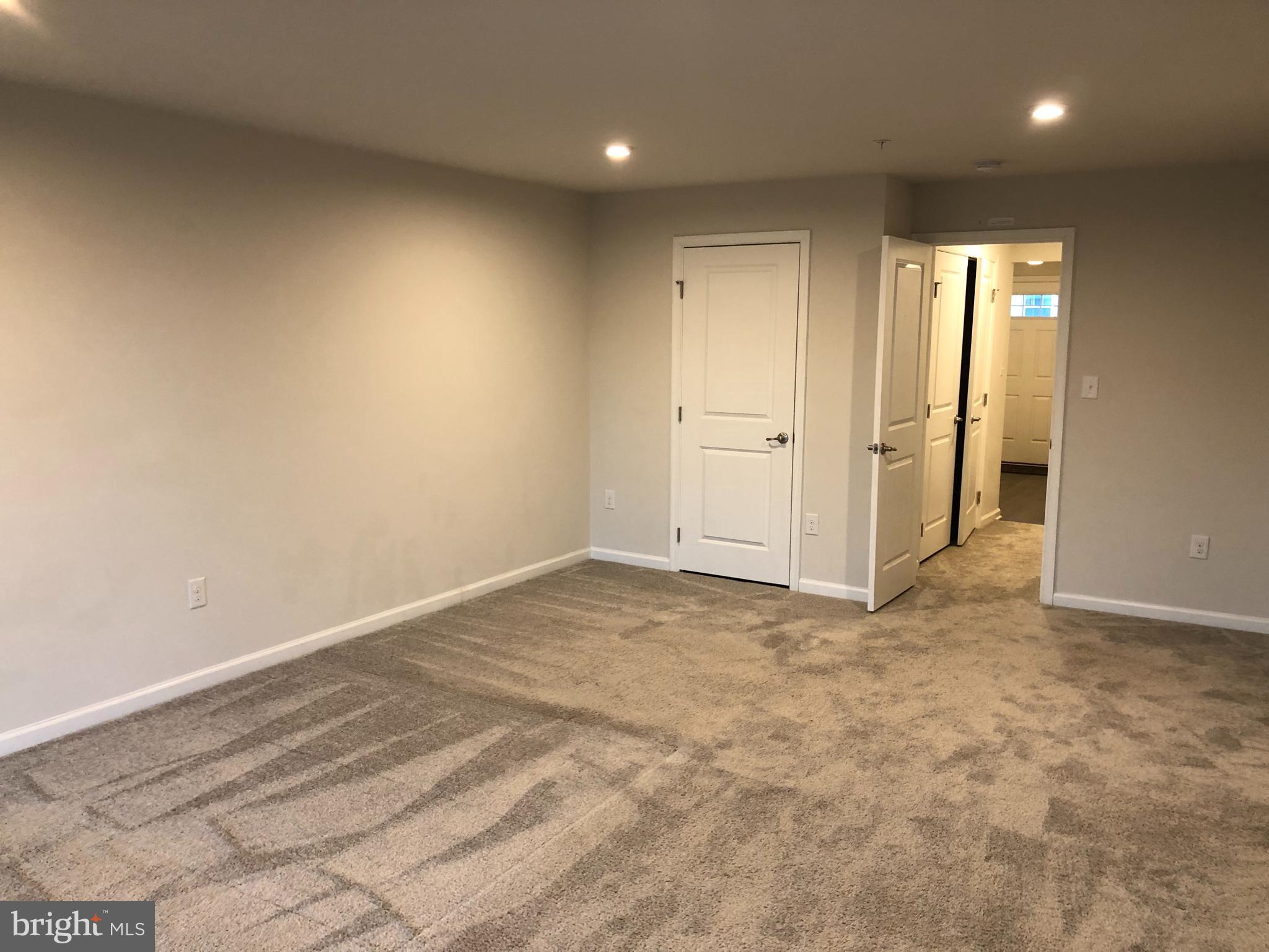 ANDALE GREEN - Residential Lease