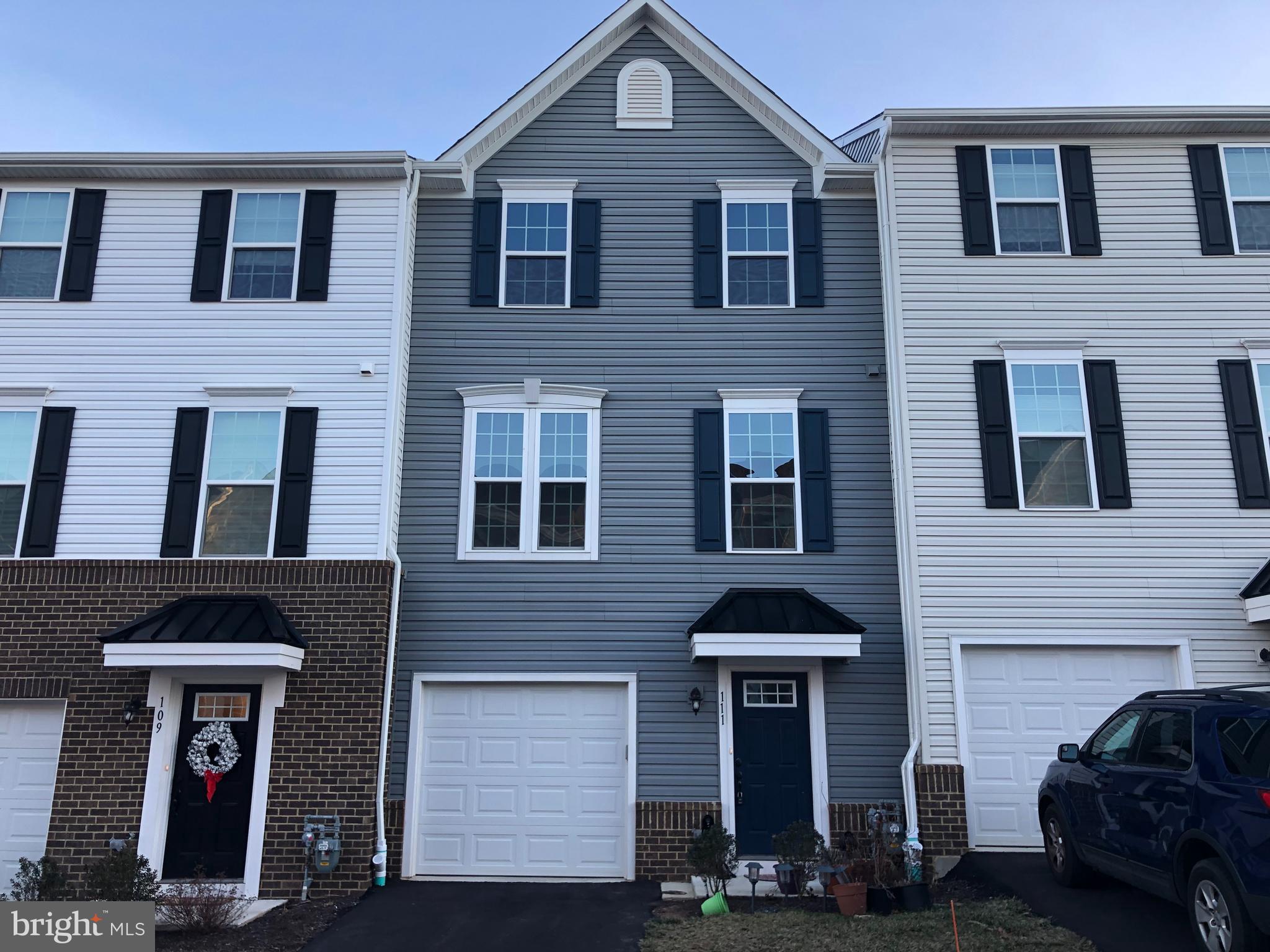 ANDALE GREEN - Residential Lease