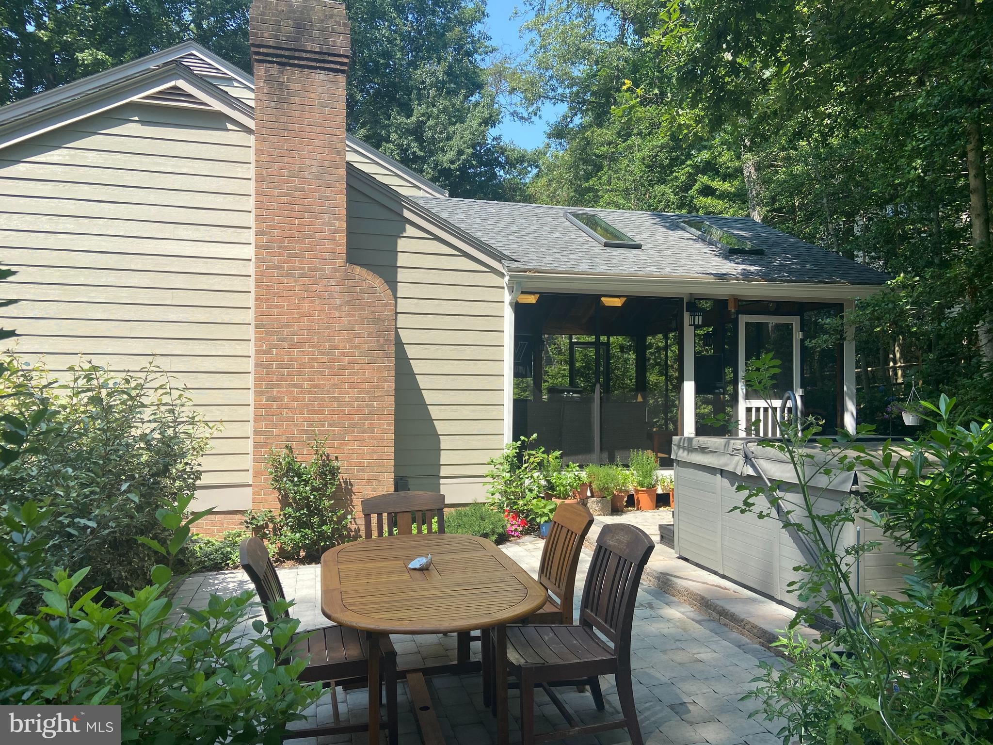 BURKE CENTRE - Residential