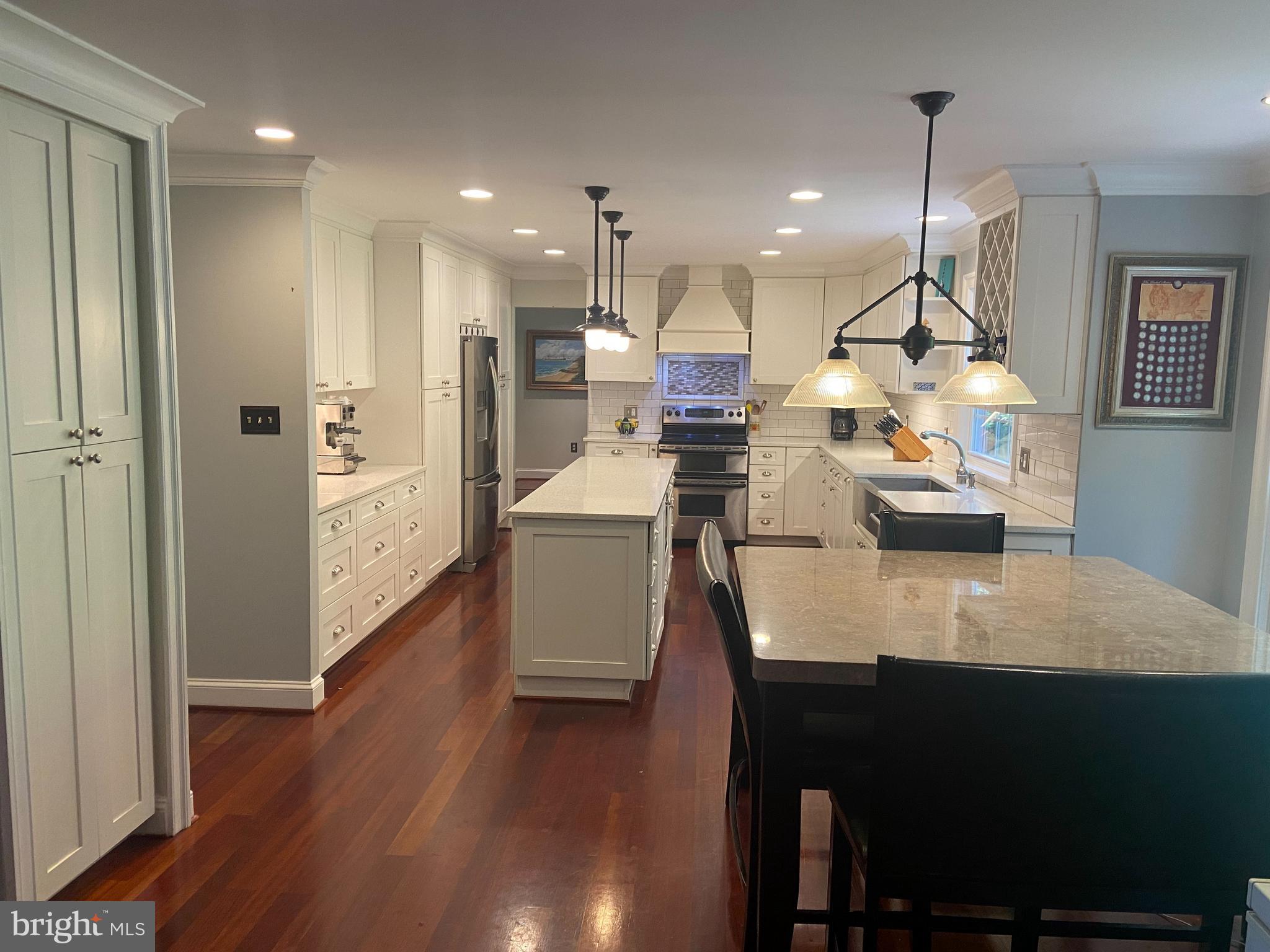 BURKE CENTRE - Residential