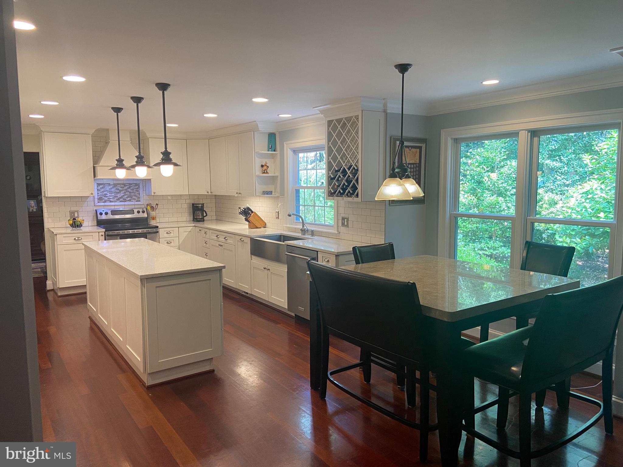 BURKE CENTRE - Residential